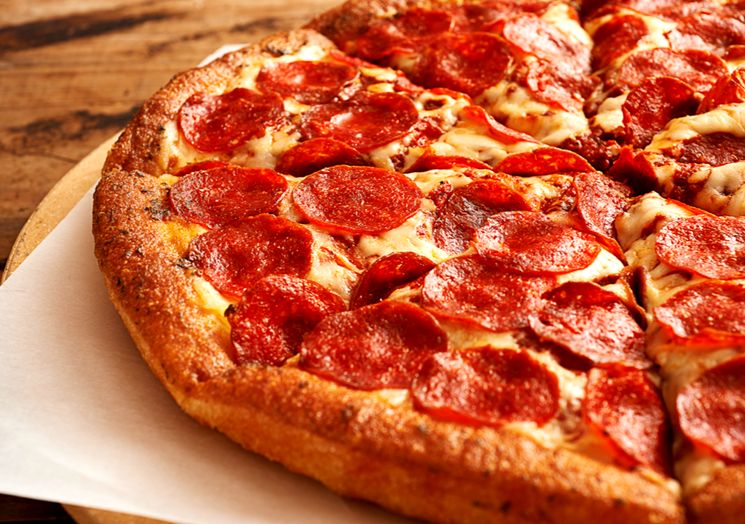 Готовим пиццу Пепперони просто и вкусно