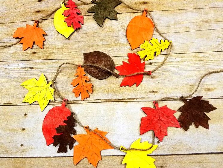 Осенняя гирлянда из листьев в детский сад